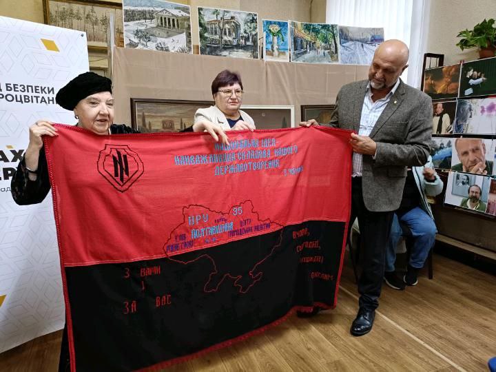 «Це глиба, унікальний оратор»: у бібліотеці Кременчука презентували роботи Олександра Келима