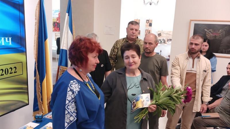 Пам’ять, що летить у світ: у Кременчуці презентували конверти на честь полеглих воїнів