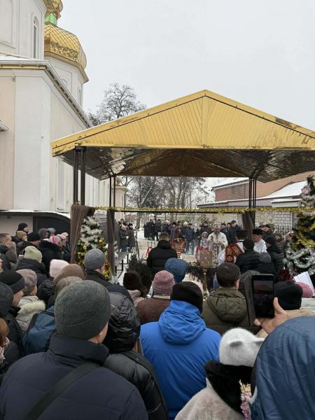 Богоявлення у Кременчуці: в храмі Серафима Саровського освятили воду