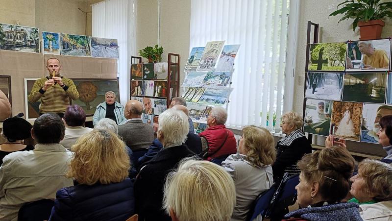 «Це глиба, унікальний оратор»: у бібліотеці Кременчука презентували роботи Олександра Келима