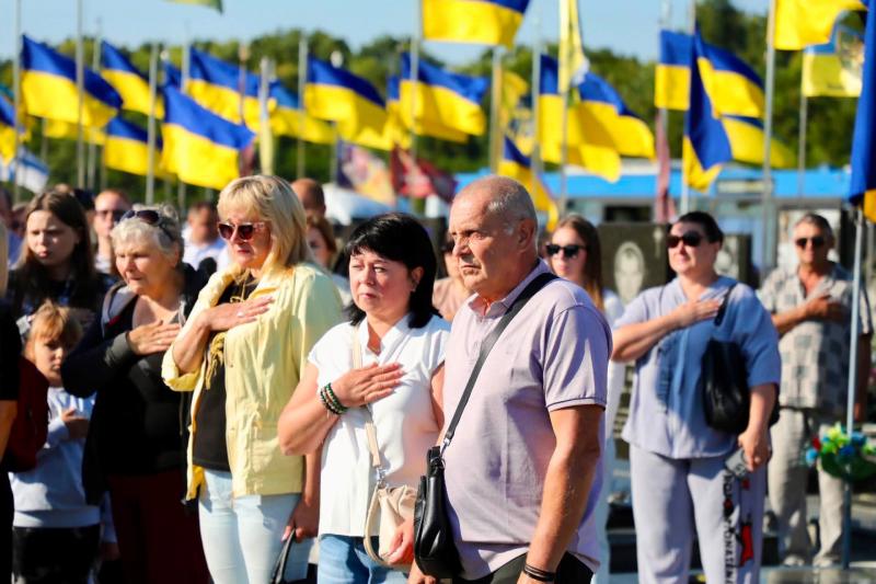 На Свіштовському кладовищі Кременчука вшанували загиблих Героїв
