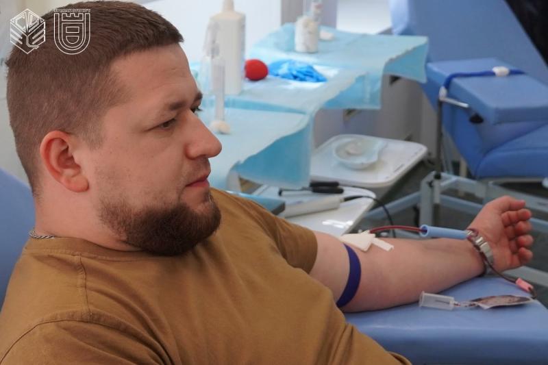 Гвардійці 37-го полку здали кров для тих, хто її потребує