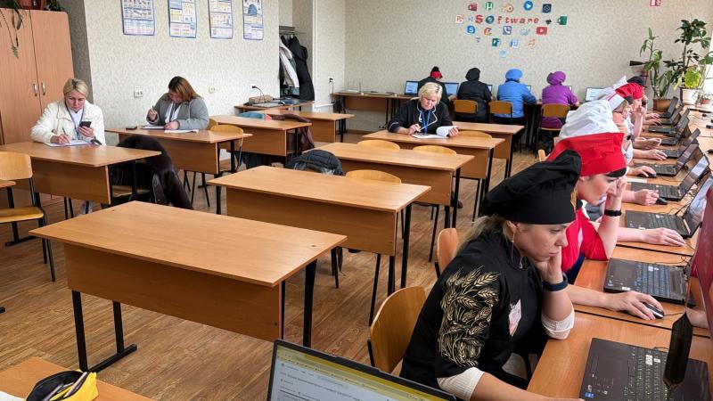 На Полтавщині визначили найкращого кондитера серед майстрів виробничого навчання професійної освіти області