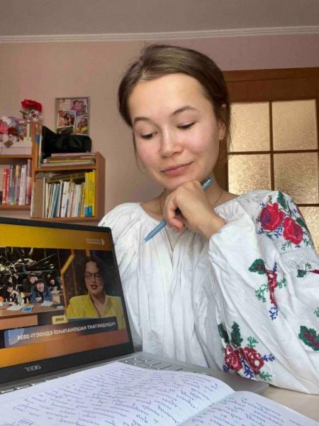 «Лист, який не закінчується»: як у Кременчуці разом із усією країною писали радіодиктант єдності
