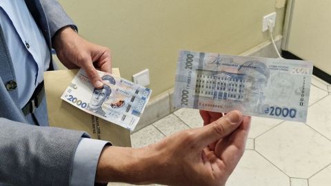 Місяць після появи 2000-гривневої купюри: чи зустрічається вона вже у Кременчуці