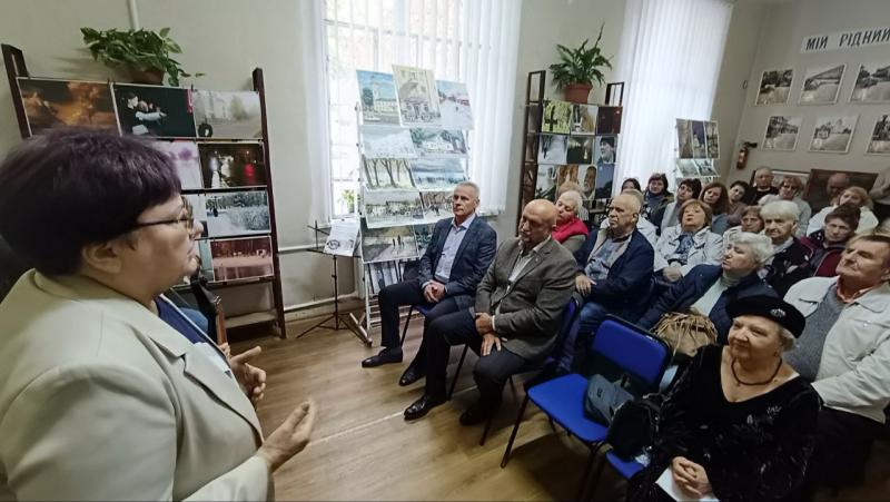 «Це глиба, унікальний оратор»: у бібліотеці Кременчука презентували роботи Олександра Келима