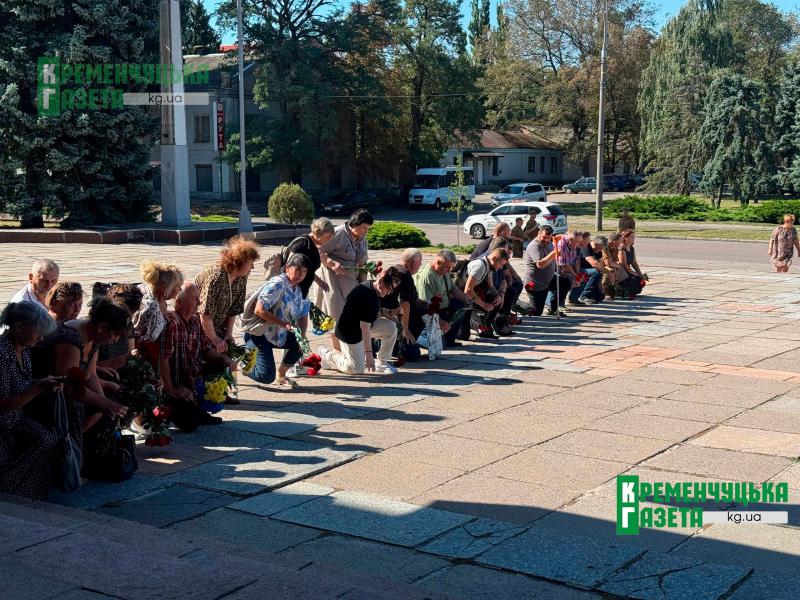 Понад три роки очікувань і надії: Кременчук попрощався із загиблим Захисником Олегом Дроздовим