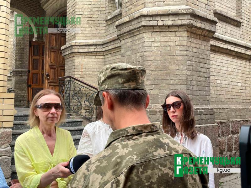 «Він назавжди залишиться в наших серцях»: у Кременчуці попрощалися з полеглим воїном Олегом Гринем, якого рік вважали зниклим безвісти