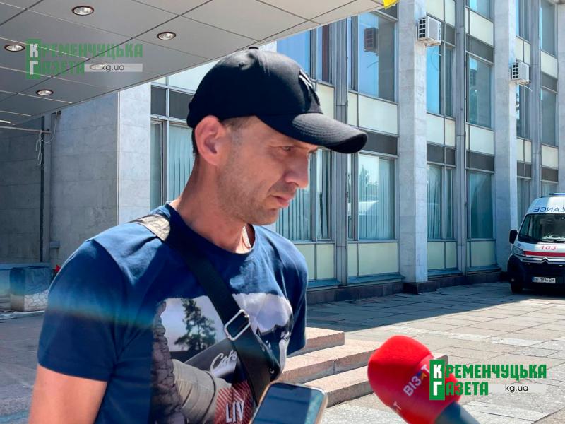 «Немає таких слів, які можуть загоїти рани...»: у Кременчуці попрощалися з Захисником Володимиром Божинським, якого довгі місяці вважали зниклим безвісти