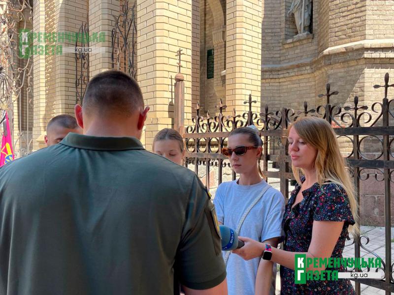 «Він пішов добровільно, сам обрав цей шлях»: у Кременчуці попрощалися із Захисником Артемом Чабанюком