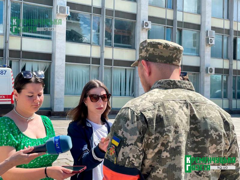 «Сашко був дуже позитивною, сміливою та інтелігентною людиною»: у Кременчуці в останню путь провели Захисника Олександра Шкапенка