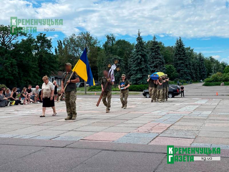 “Де взялася та клята війна” — Кременчук попрощався із Захисником України Геннадієм Батуріним