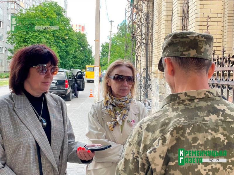 "Він дуже любив мотоцикли!" - у Кременчуці провели в останню путь Захисника Дмитра Козельського, який майже півтора року вважався зниклим