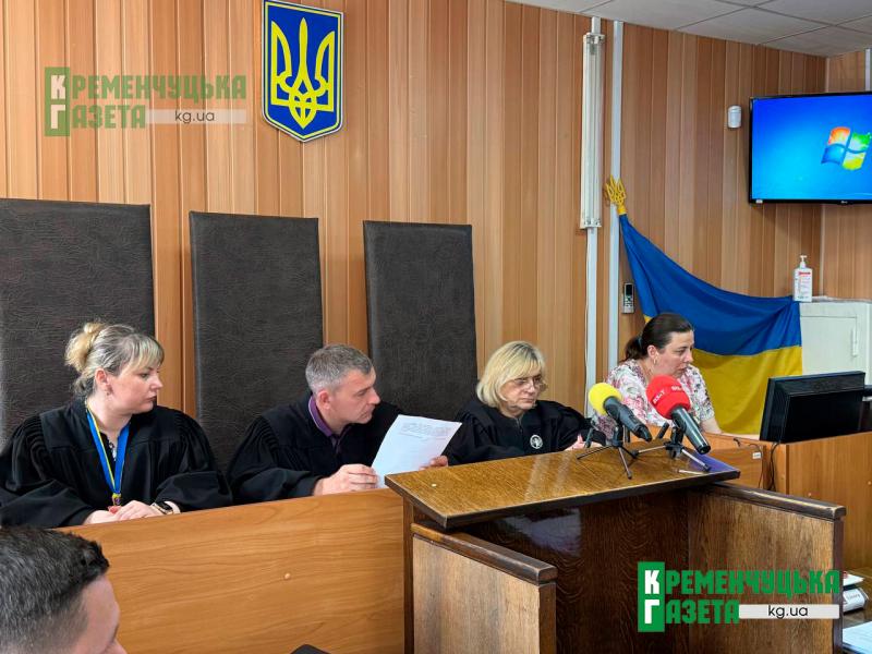 Справа про замах на підприємця: у суді Кременчука досліджували нічні обшуки СБУ в адвокатів та свідчення ексводія Олега Дядика