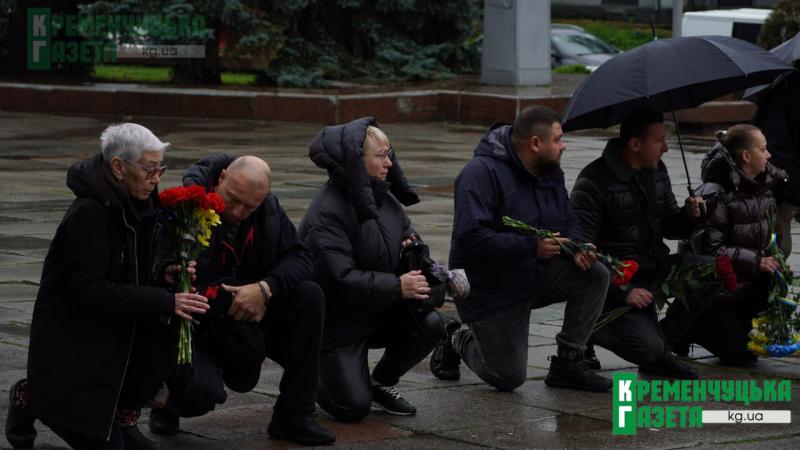 "Найкращий солдат, найкраща людина": Кременчук провів в останню путь Захисника Богдана Яківця