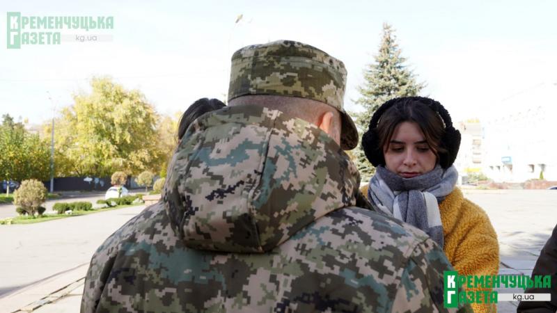 "Дуже добра, відважна людина": у Кременчуці попрощалися із Захисником Ігорем Дудченком