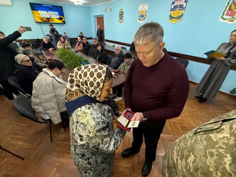 Афанасенко, Дзюбан, Нагорний, Вербенко, Ганжа та Каплун: Президент України нагородив кременчуцьких Героїв