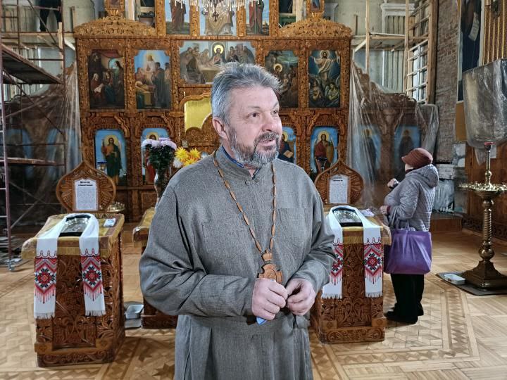 Таємниця східної стіни: чому у Свято-Миколаївському соборі Кременчука вирішили змінити іконостас