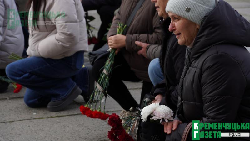 «Він дуже сміливий був хлопець з дитинства»: Кременчук проводить в останню путь Анатолія Болгарова, нагородженого орденом «За мужність»