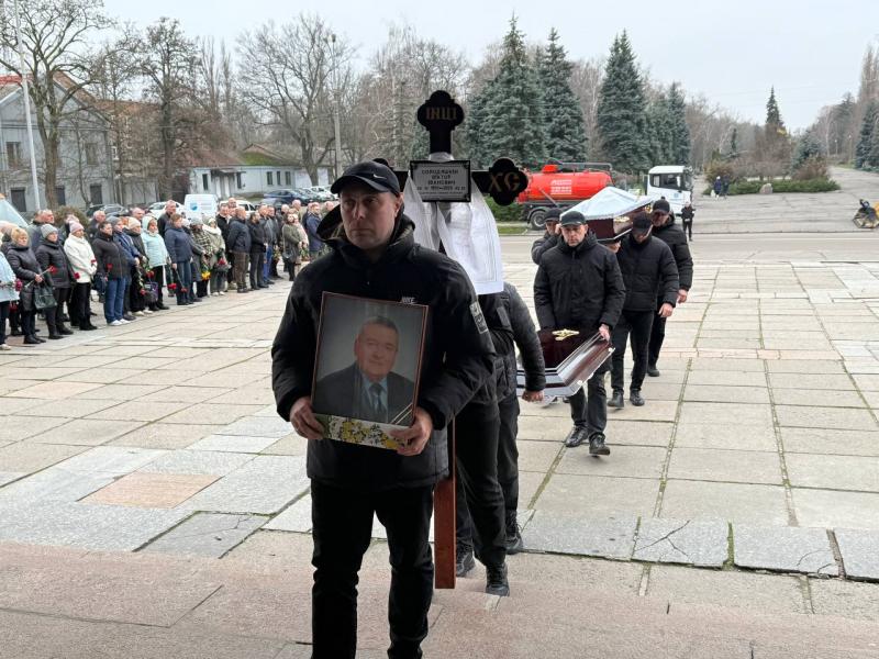 Великий фахівець, людяний керівник: Кременчук віддав останню шану Віктору Солодяшкіну