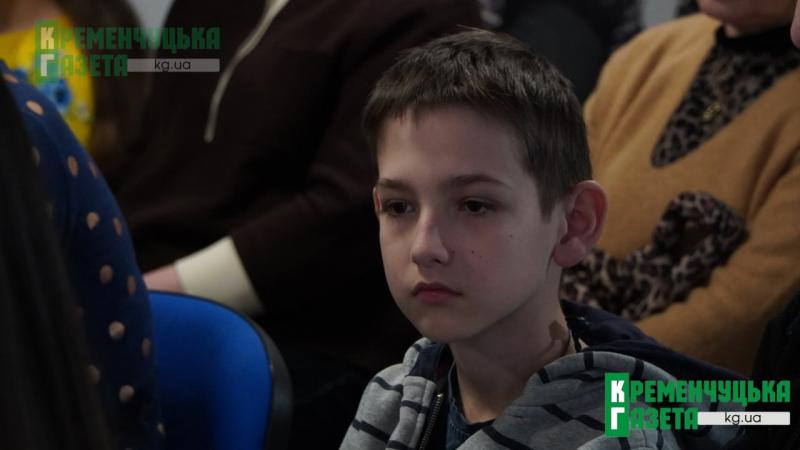«Дитинство під небом війни»: у Кременчуці прозвучали голоси дітей Бахмута