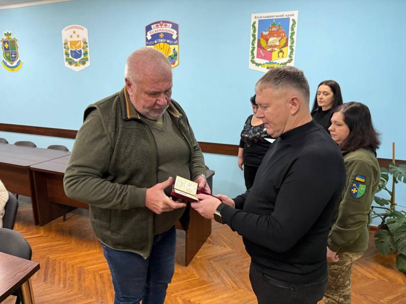 Васильєв, Гаража, Шевченко, Білоусов: Президент України нагородив кременчуцьких Героїв