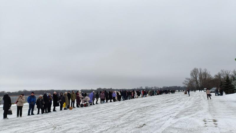 Менше купань, але незмінна традиція хресного ходу: як у Кременчуці відзначили Богоявлення