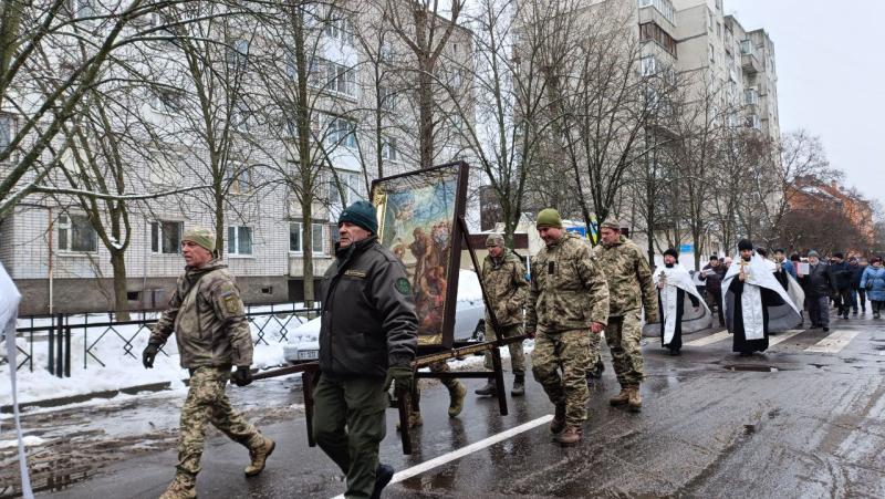 Менше купань, але незмінна традиція хресного ходу: як у Кременчуці відзначили Богоявлення