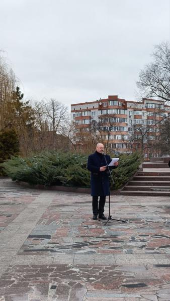 «Ми встояли — а значить, уже перемогли»: у Кременчуці відзначили День Соборності України та передали військовим п’ять станцій Starlink