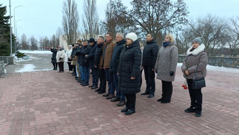 «Ми встояли — а значить, уже перемогли»: у Кременчуці відзначили День Соборності України та передали військовим п’ять станцій Starlink