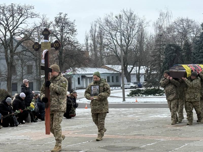 Він умів наповнювати всіх навколо своєю позитивною енергією: у Кременчуці попрощалися із Захисником Сергієм Дробязком