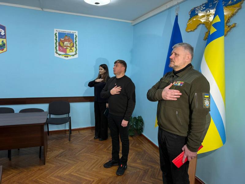У Кременчуці вшанували пам’ять загиблих Захисників України: родини отримали почесні нагороди Полтавської облради