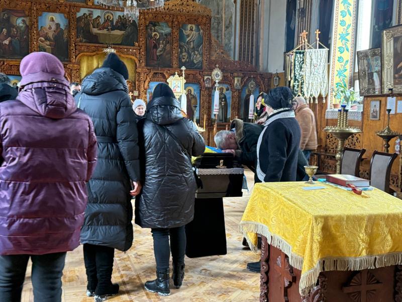 «Хороша, молода дитина, ще жити і жити...»: у Кременчуці попрощалися із Костянтином Голубом, який майже рік вважався зниклим безвісти
