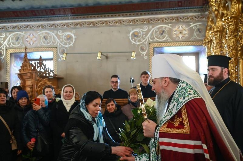Паломники з Кременчука відвідали Києво-Печерську лавру та обговорили з Митрополитом Епіфанієм будівництво монастирського комплексу
