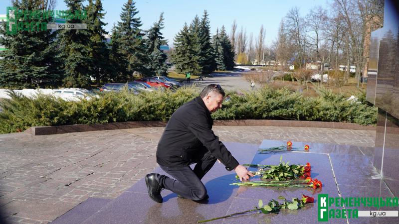 "Душа Шевченка разом із нашими Захисниками у бліндажах і окопах" - у Кременчуці вшанували пам'ять Великого Кобзаря