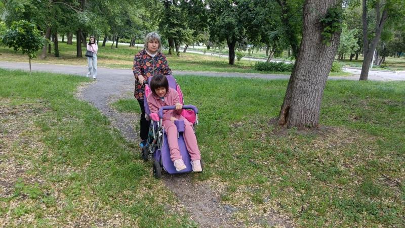 Пляж - без бар’єрів чи ілюзія доступності: журналісти Кременчуцької газети разом з містянами перевіряли інклюзивність на практиці