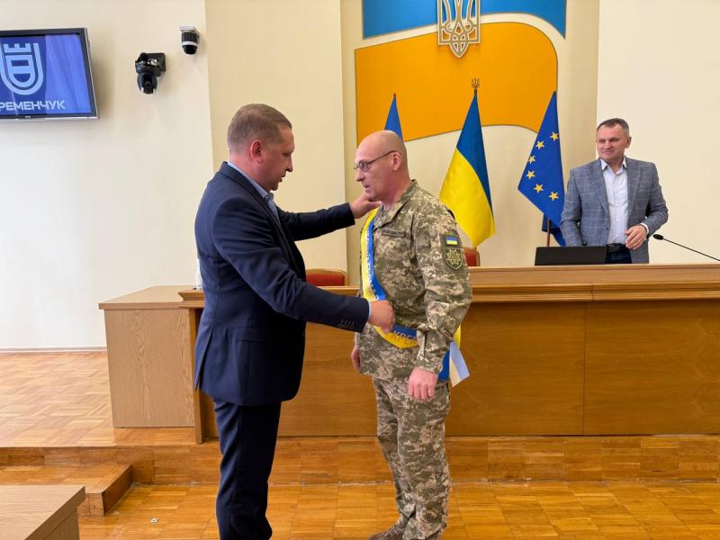 Полковники Олександр Келембет та Андрій Махтєєв стали почесними громадянами Кременчука