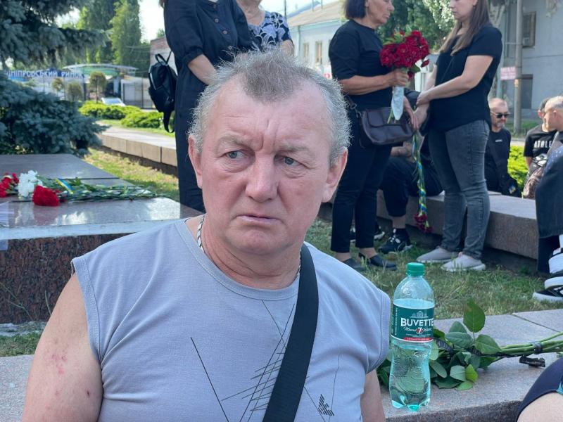 «Так хочеться, щоб всі були живі...»: у Кременчуці прощалися із кулеметником Валерієм Лисенком