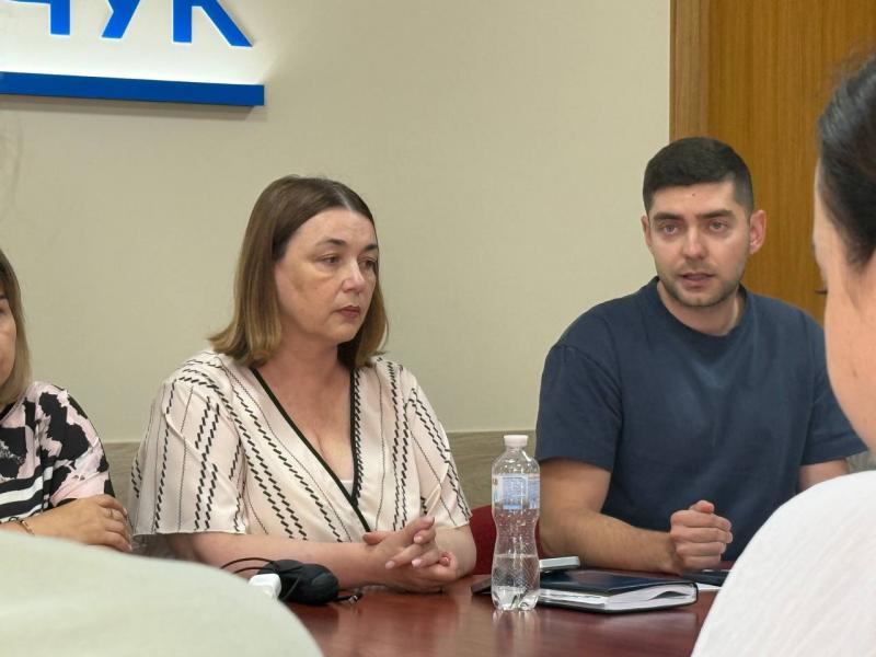 У мерії Кременчука знову розкритикували роботу поліції у справах про насильство над дітьми: Холондовича викликають «на килим»