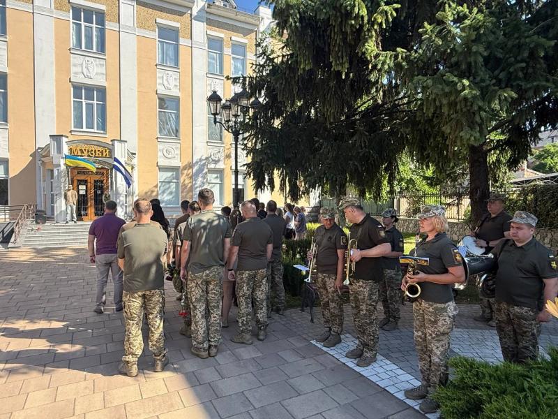 «Вони стали щитом нашої землі»: розпочався Тиждень пам’яті воїнів 107-ї реактивної артилерійської Кременчуцької бригади