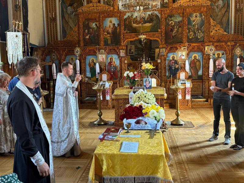«Для неї школа була другою домівкою»: у Кременчуці відбулося прощання з директоркою гімназії №3 Наталією Куліш