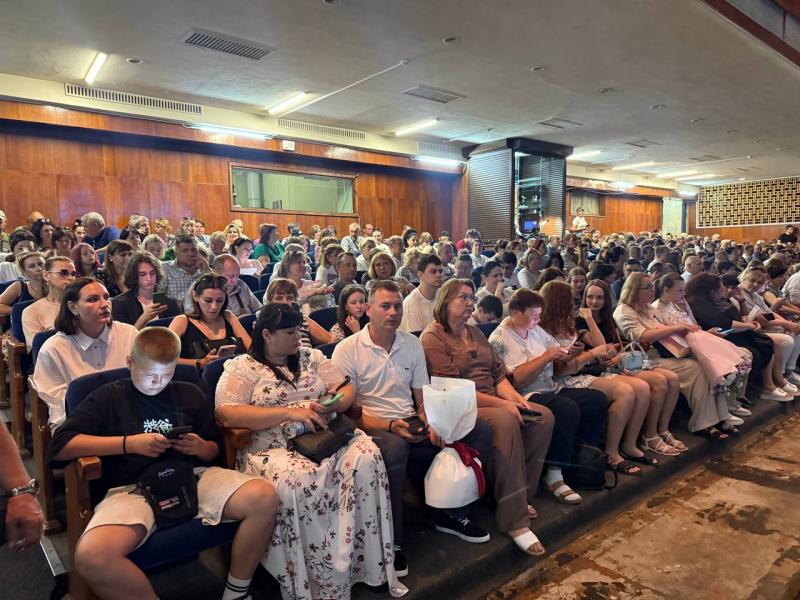 «Майбутнє починається сьогодні»: у Кременчуці 255 випускників ВПУ № 7 отримали дипломи