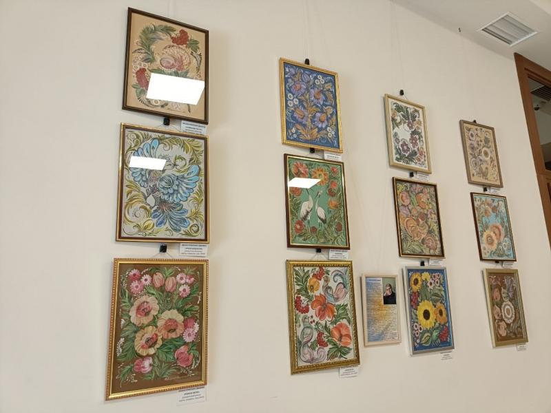 Квіти, які перемагають спеку: у Кременчуці показують "Танок пензля"