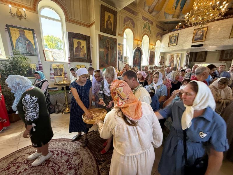 Духовне піднесення у Кременчуці: у храмі Серафима Саровського ПЦУ вшанували пам’ять великого святого