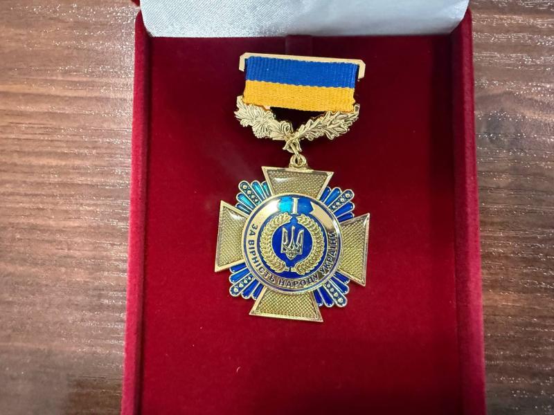 «За вірність народу України»: п’ятьох захисників із Кременчуцького району відзначили нагородами Полтавської облради