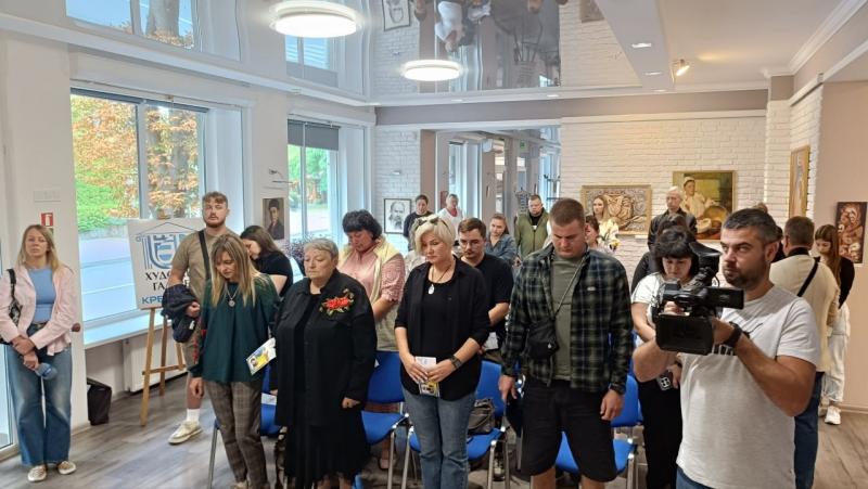 Десять імен, десять історій: у Кременчуці погасили конверти із зображеннями загиблих захисників — випускників ліцею №6