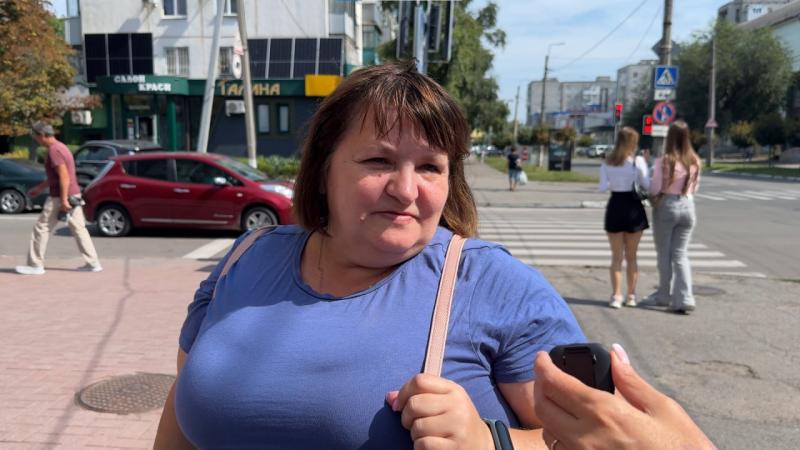 Від айстр із палісадника до шкільної форми: що жителі Кременчука згадують про своє Перше вересня
