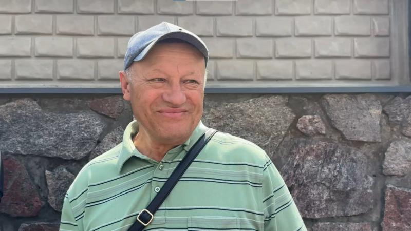 Від айстр із палісадника до шкільної форми: що жителі Кременчука згадують про своє Перше вересня