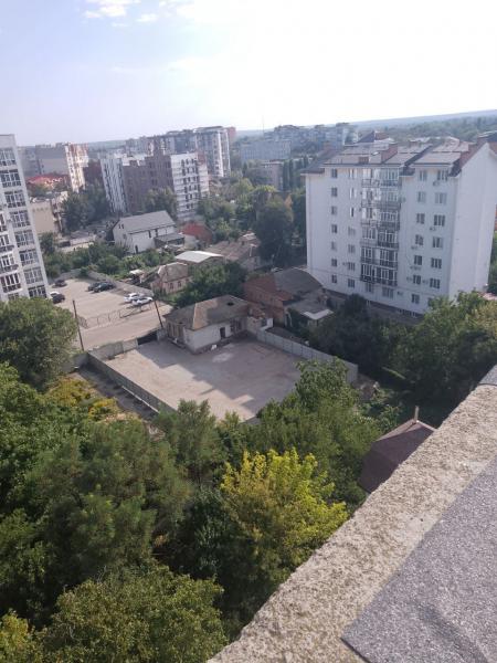 Кременчук за парканом: що насправді відбувається за огорожами будмайданчиків