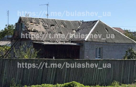 Внаслідок ворожої атаки, у приватному секторі Кременчука пошкоджено житлові будинки